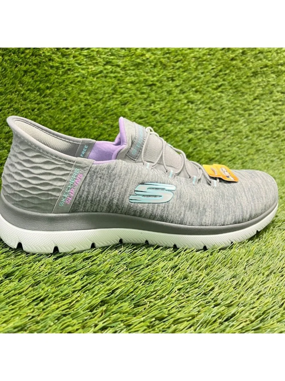 Skechers Summits Dazzling Haze Womens Size 8 Gray White Athletic Shoes Sneakers